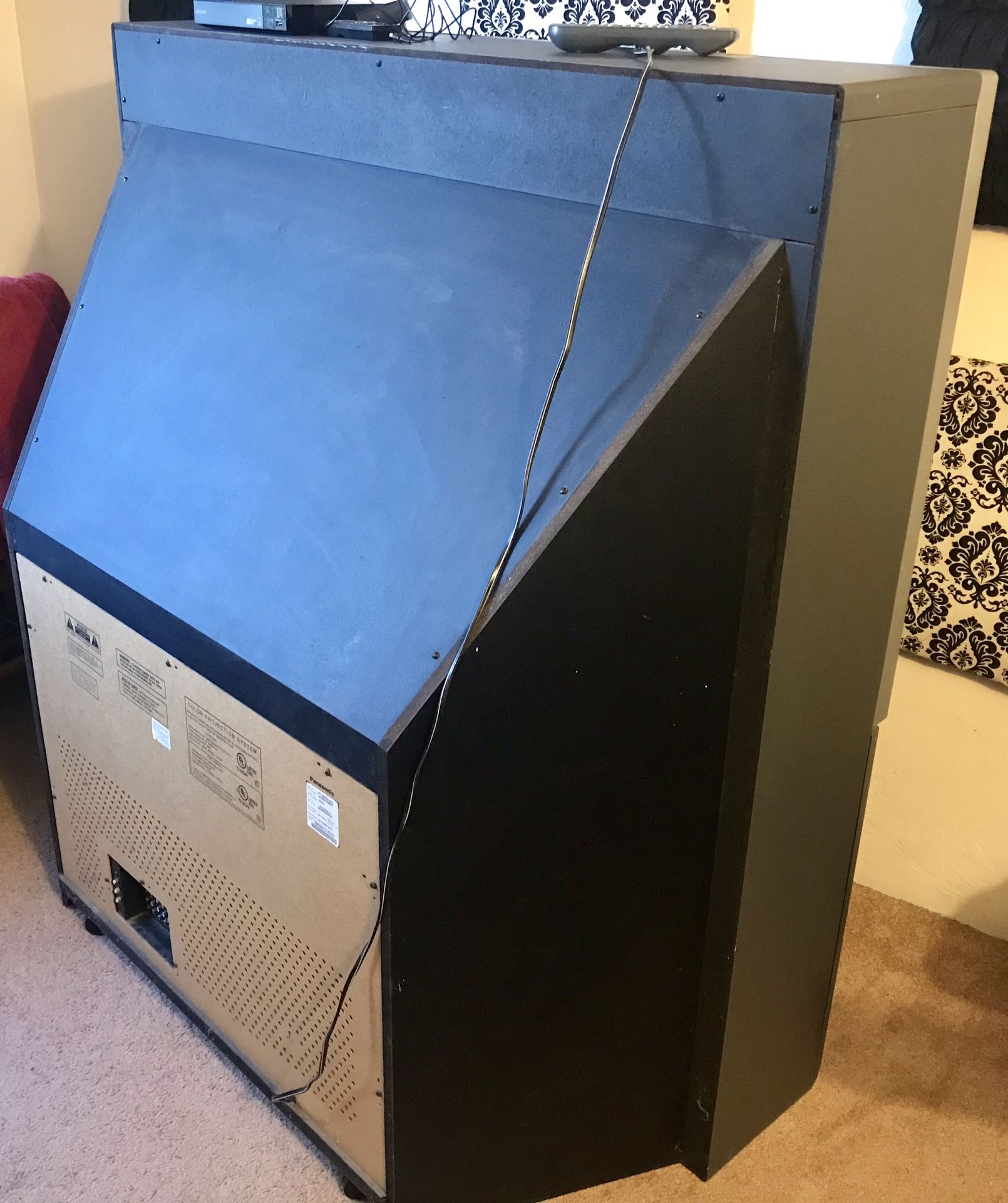 Panasonic 56” Rear Projection TV for Sale in Escondido, CA OfferUp