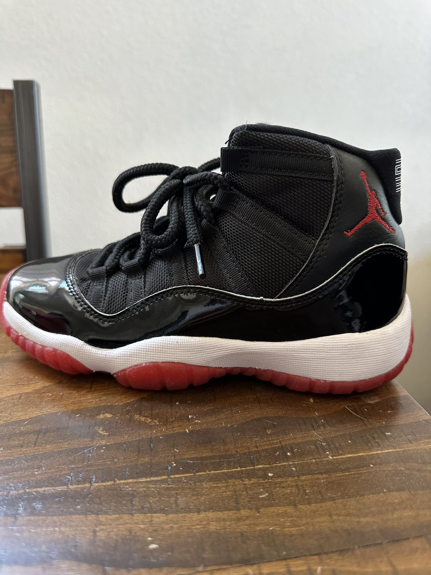 Jordan 11 Breds 2019