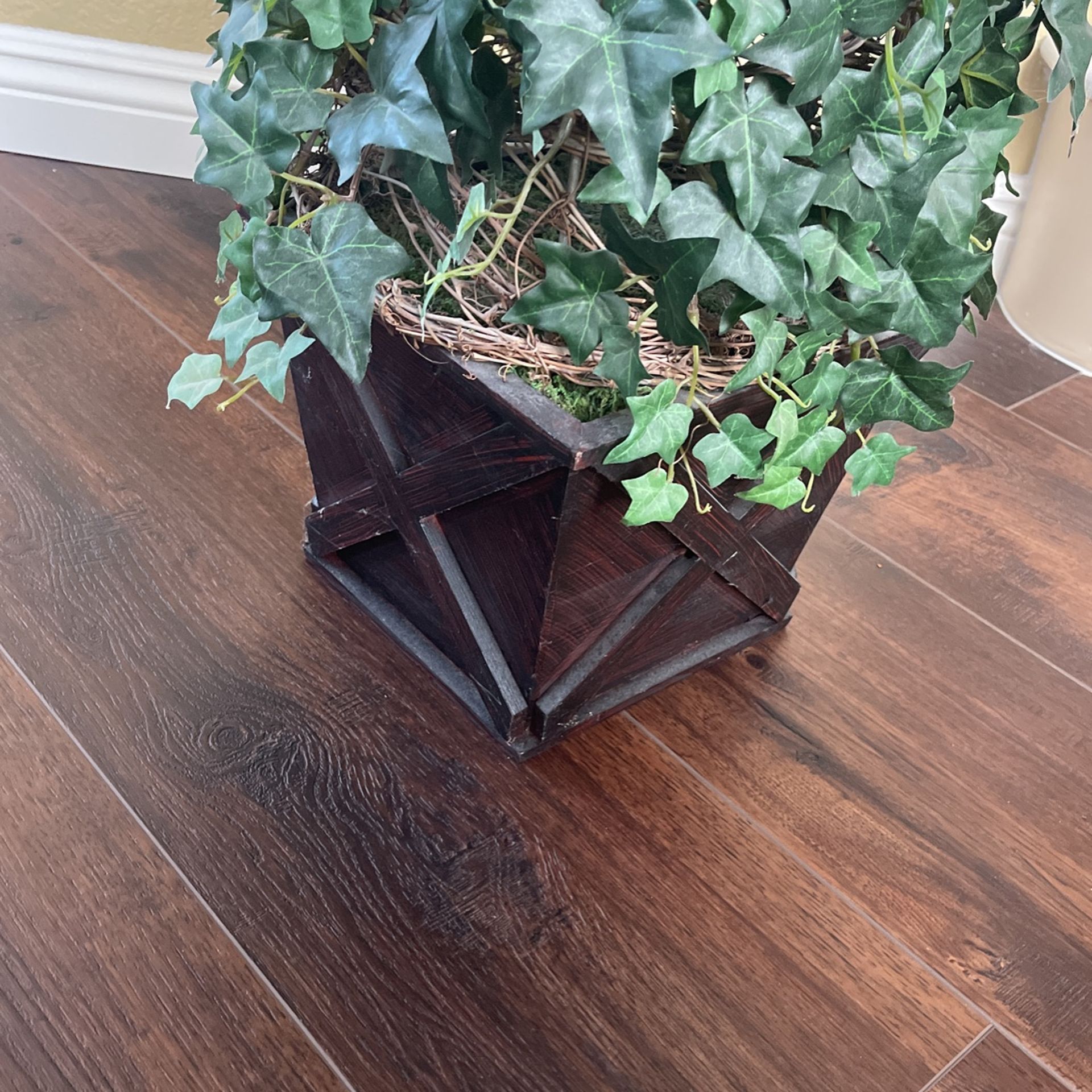Fake Ivy Topiary