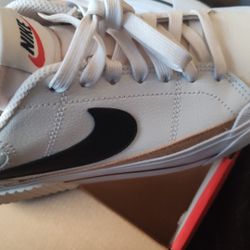 Nike Court Legacy Lift Size 7