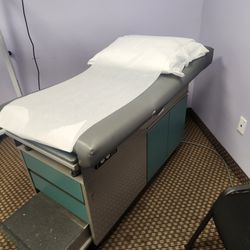 Medical Exam Table – Adjustable Back – Clean – $120