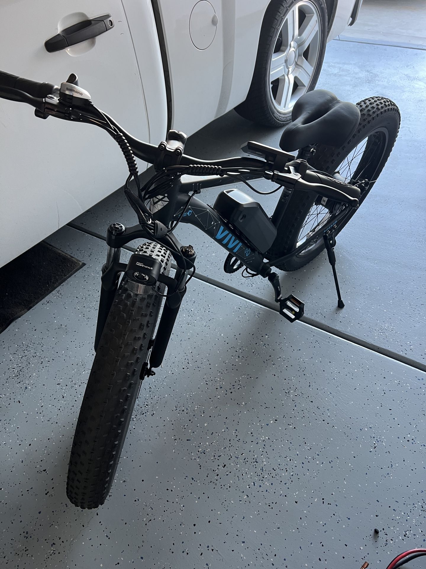 Black ViVi Mountain Bike