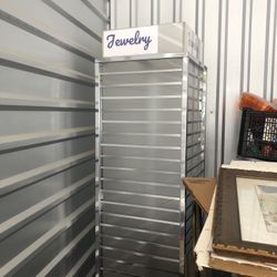 Jewelery Display Will Hold Hundreds Of Earrings Will Spin