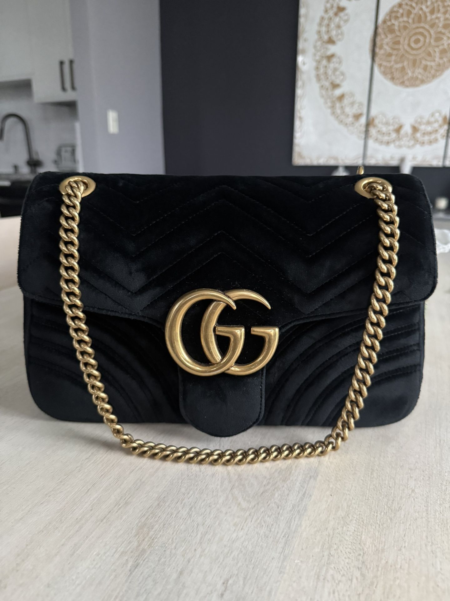 GUCCI  Marmont Medium Handbag Velvet With Gold 