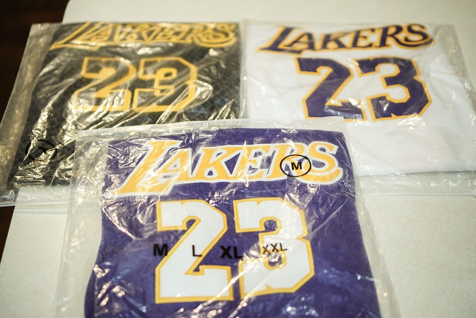 “LEBRON JAMES” LAKERS JERSEY!