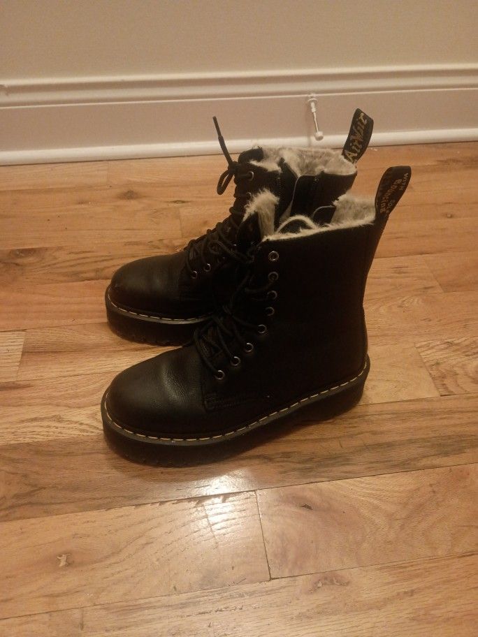 Doctor martens with fur