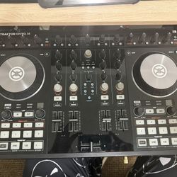 I am selling my controller Traktor S4