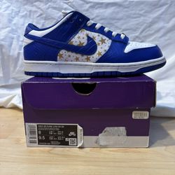 Supreme Nike SB Dunk Low Hyper Royal Stars Size 8