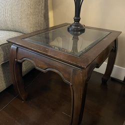 Antique Dark wood Coffee/End Table