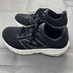 New Balance 860 Women’s 7.5 Wide M