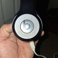 DRE BEATS SOLO 3s ( With Charger) Bluetooth 
