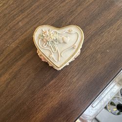Vintage Heart Trinket Box