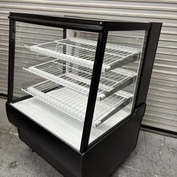 Like New 36” Refrigerated Bakery Dessert Cold Food NSF USA Federal Square Glass Display Refrigerator On Wheels Commercial Cooler It’s Here!!