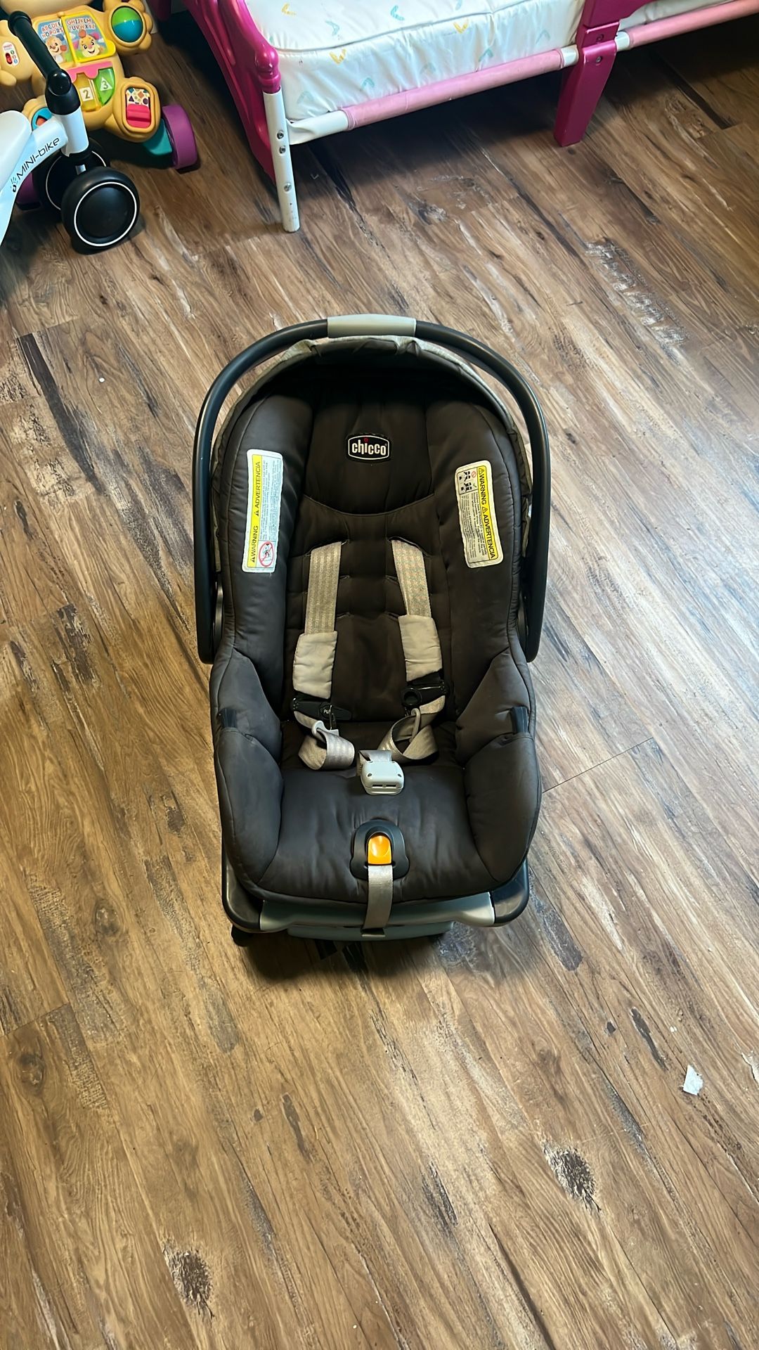 Chicco Infant Car Seat