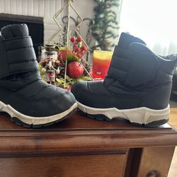 Snow Boots