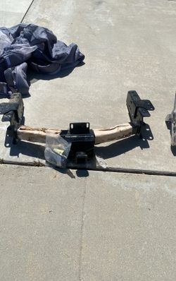 Tow hitch for truck
