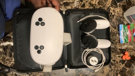 Meta Quest 3S VR Headset With Controllers