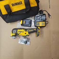 DEWALT  Oscillating Multi Tool - 20V MAX XR Cordless Brushless 3-Speed

