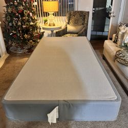 Miranda 7 Inch Twin Mattress Set & Bed Frame