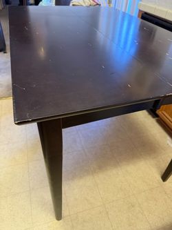 Moving sale counterheight dining table with expandable leaf