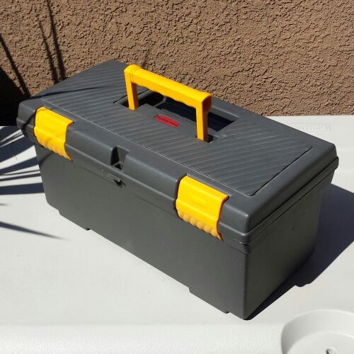 Rubbermaid 20 Inch Lockable Toolbox, Gray, with Removable Tray & Yellow Handles