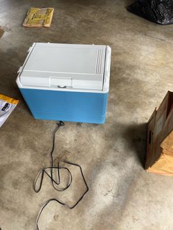 Coleman Road Trip electric cooler