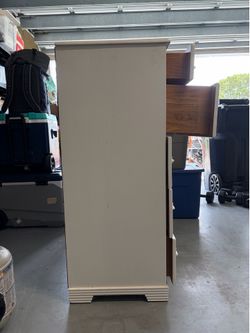 White 5 drawer dresser