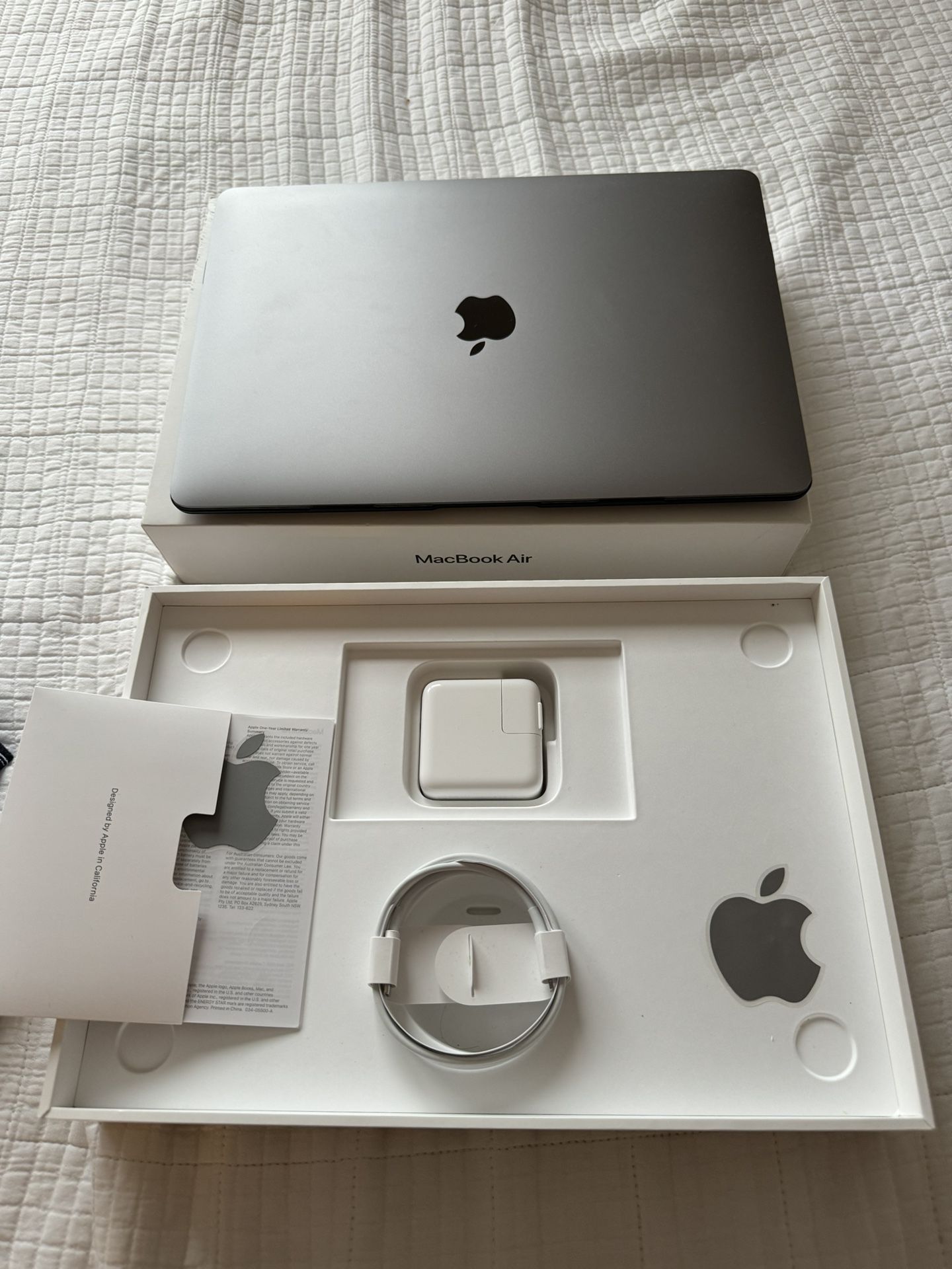MacBook M1 