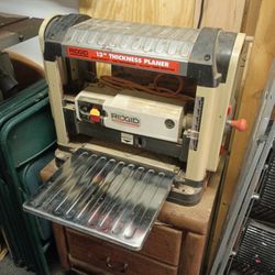 Rigid 13 Inch Thickness Planer