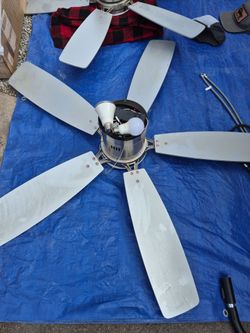 Ventilador de techo en bunas condiciones