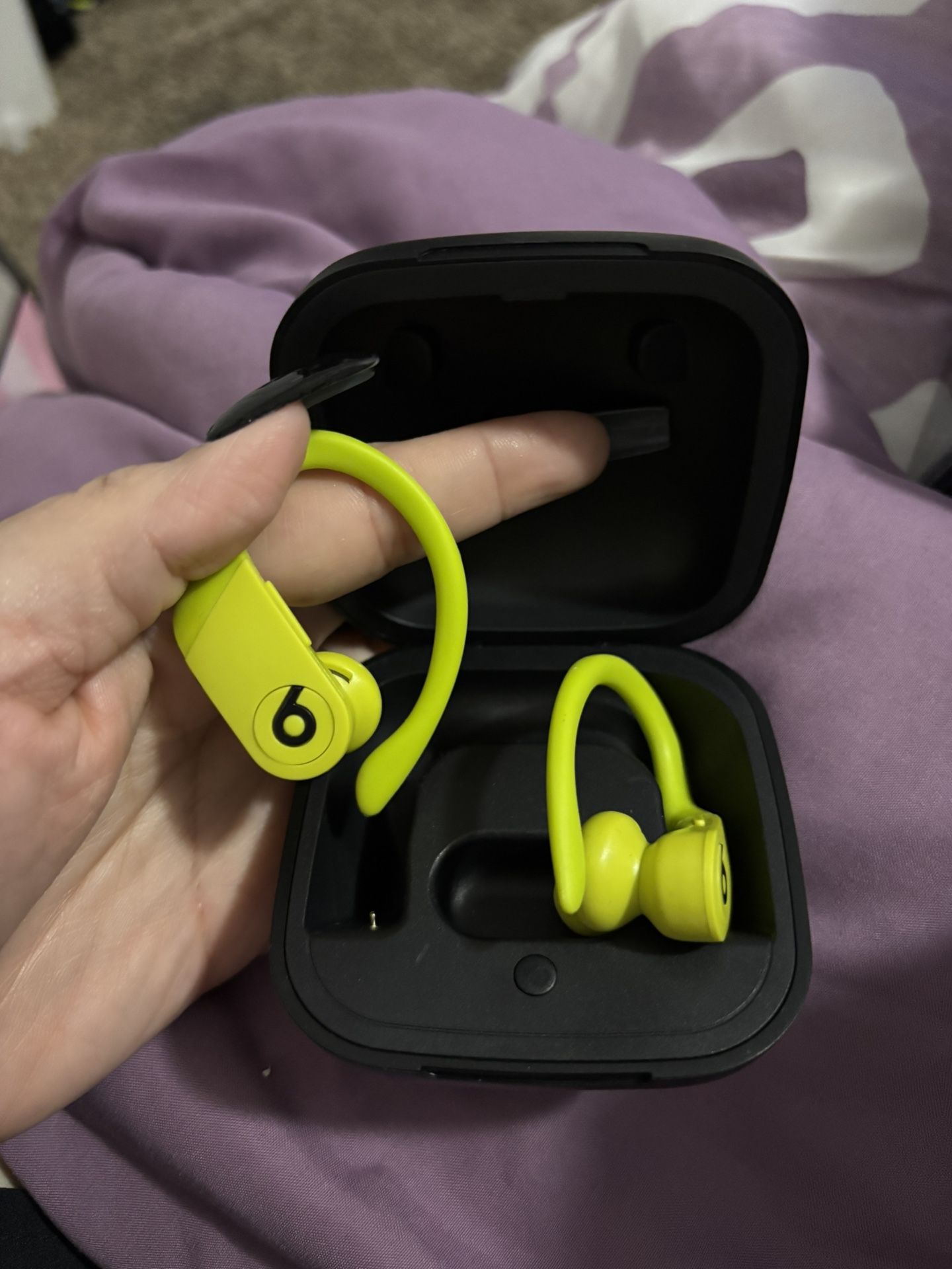 Beats Powerbeat Pros