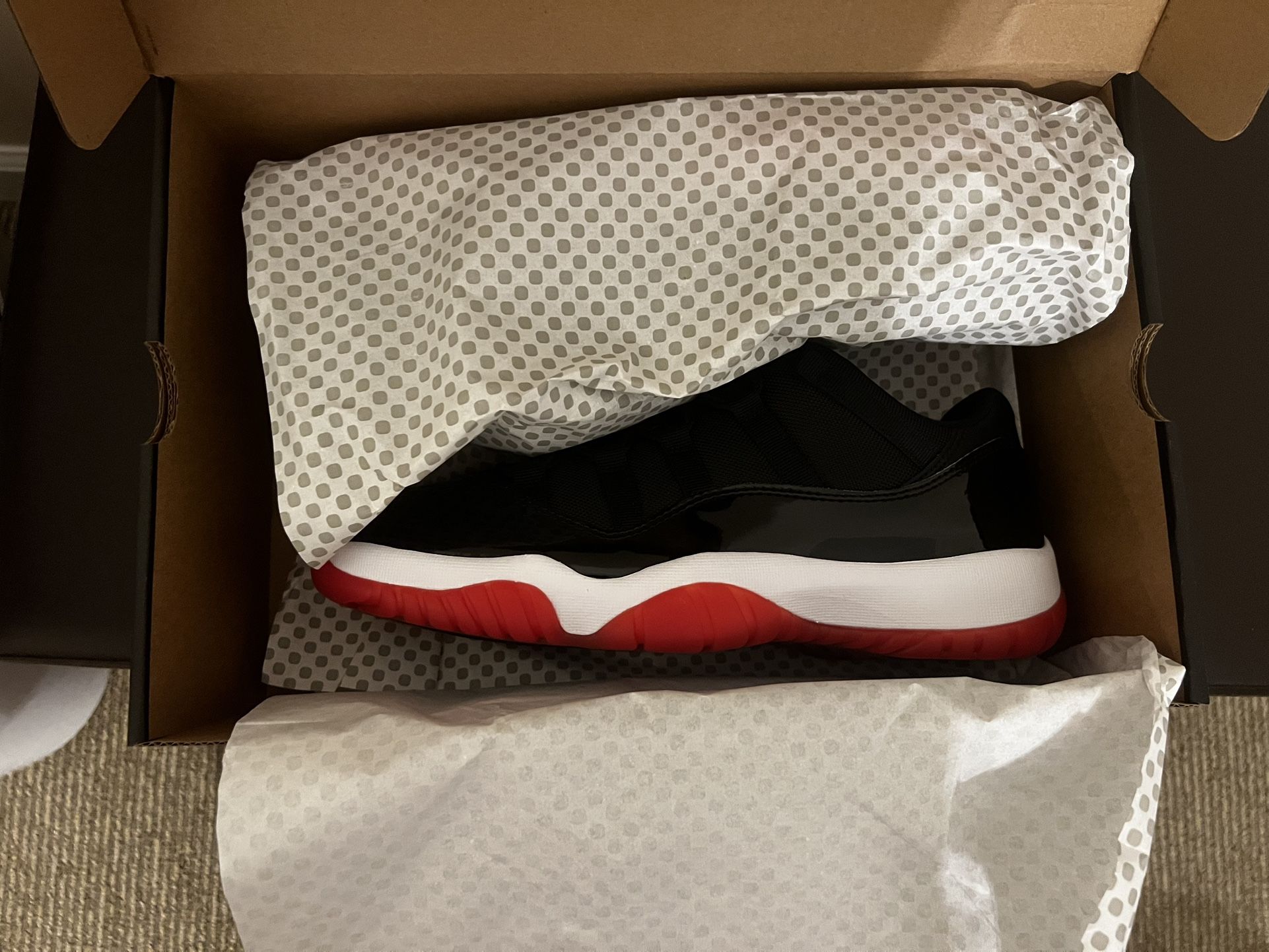 Jordan 11 Bred Low Size 10.5