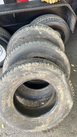 Goodyear ATS. 265/70/17