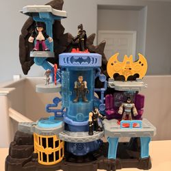 Batman Batcave Imaginext DC Super Friends Bat-Tech Playset W/ Figures