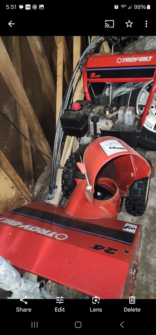 24inch 8hp Troy Bilt Snow Blower