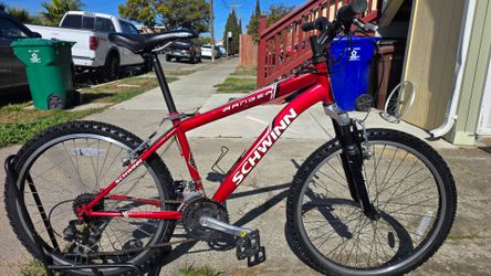 Schwinn Mountain Bike 24"Tires
Great Condition