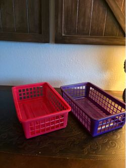 Set of 2 plastic storage baskets