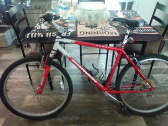 Schwinn mountain bike Mesa l e