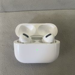 AirPods Pro 2 – Used, with protective case