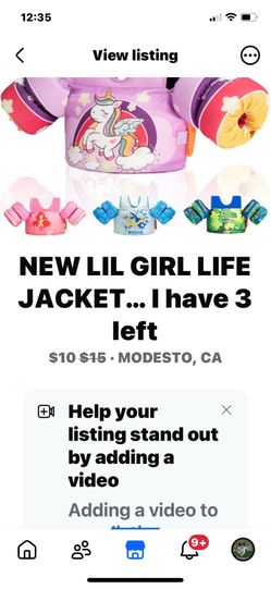 LITTLE GIRL LIFE JACKETS I HAVE 4 left