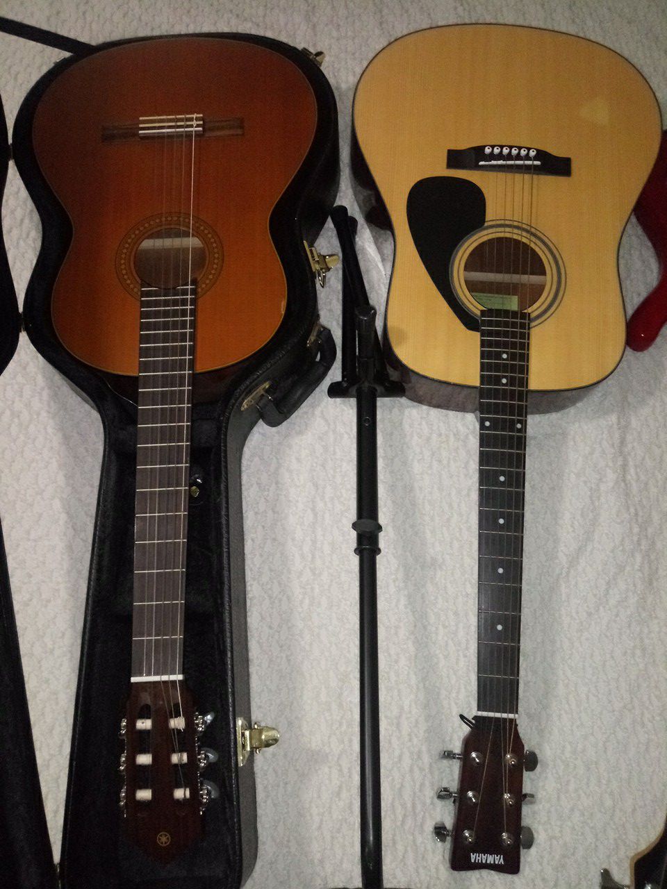 2 Yamaha acoustic Guitar & 1 Arbor bass electric guitar Excellent condition