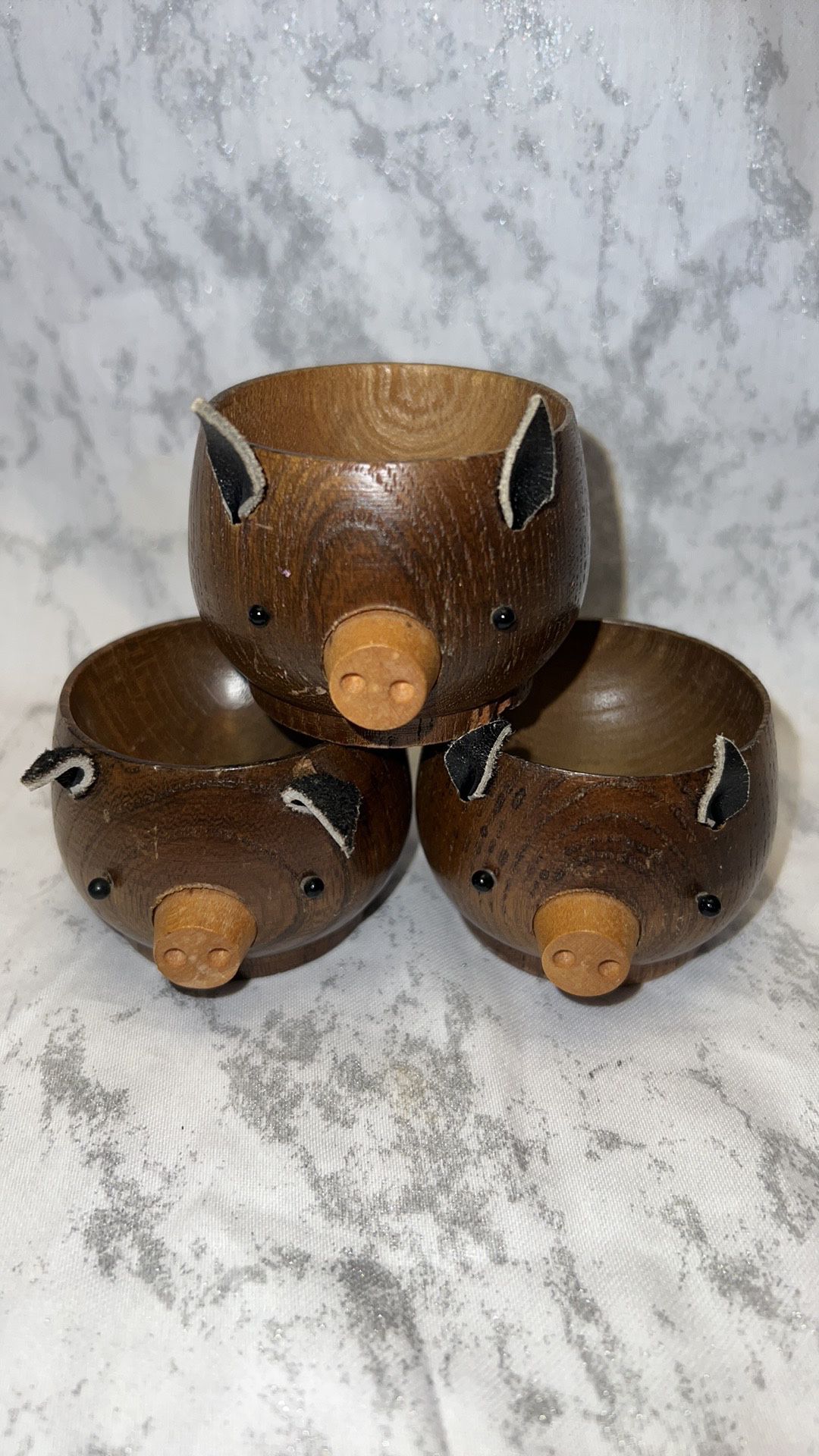 3 Little Wooden Pigs