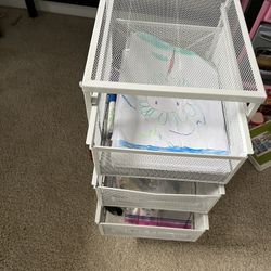 Stationary holder with 3 drawers 