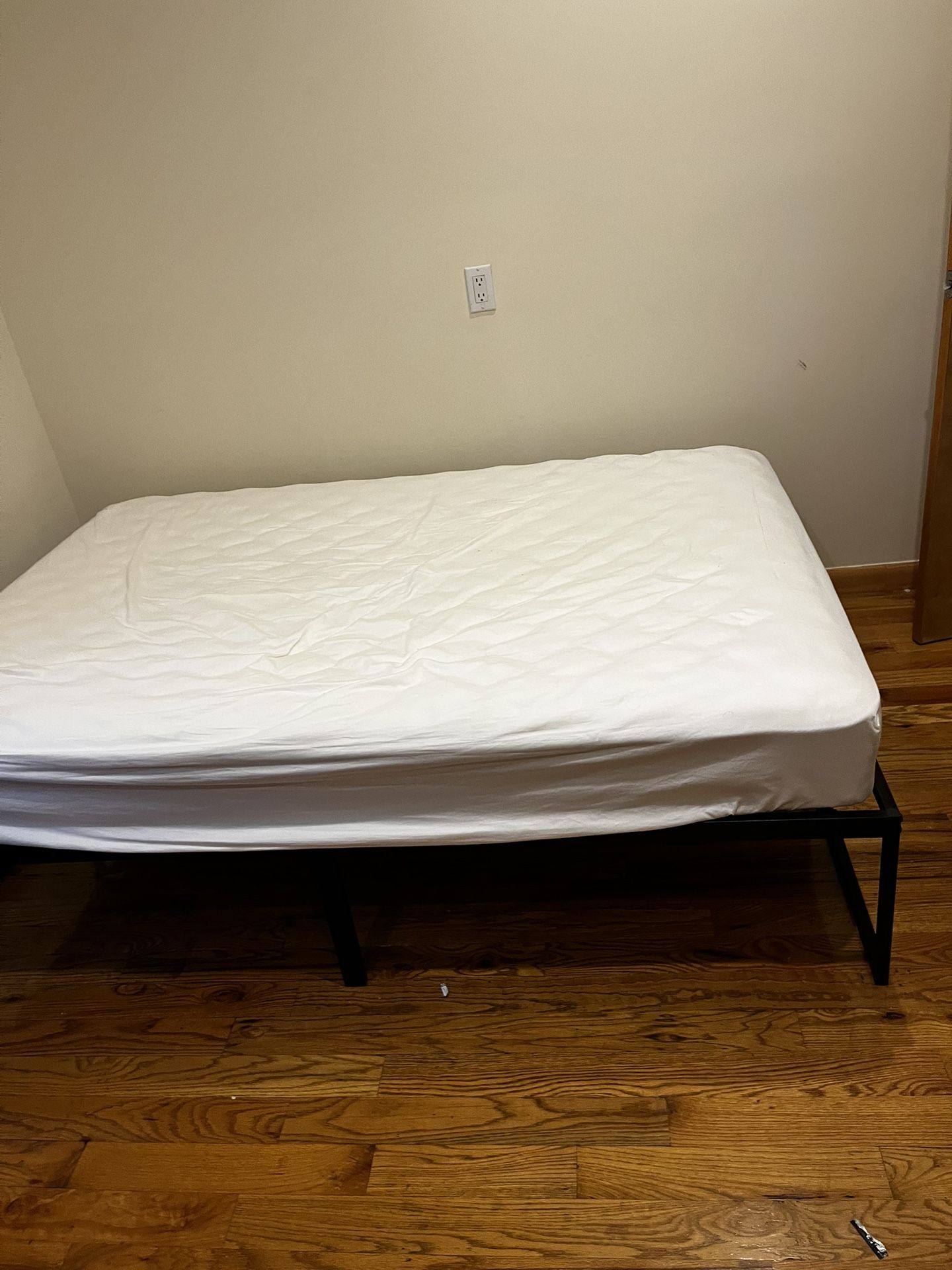 Twin Size Bed Frame & Mattress