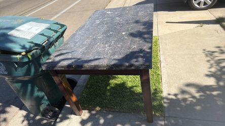 Free table