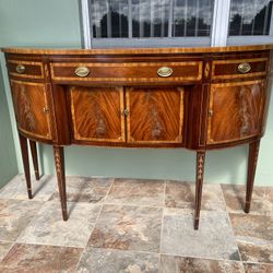 Hickory White American Masterpiece Collection EntryWay Table 66”W x 22”D x 40”H (Used Condition, Some Sign of Use). $400 Firm on Price