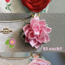 ribbon/eternal flower keychains