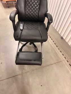 Black Leather Massage Chair with Footrest