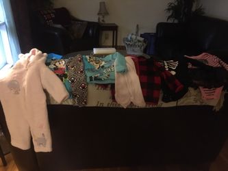 SIZE 3-6 MONTH GIRLS WINTER CLOTHES (10 pieces) ONE PRICE