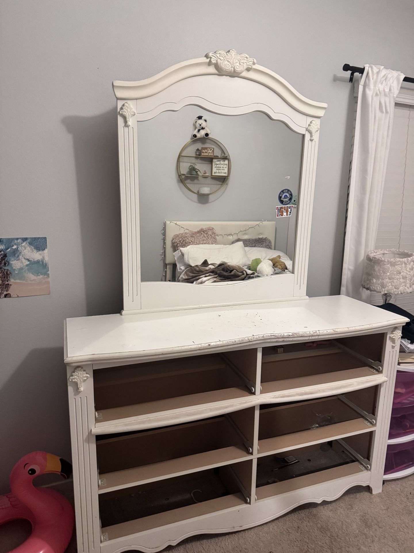 FREE White 6 Drawer Dresser With Mirror